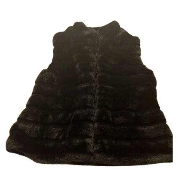 Faux Fur Vest - Picture 1 of 8
